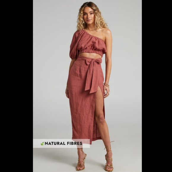 Amalie Cleide Linen One Shoulder Crop Top Midi Skirt Two Piece Set Dusty Clay - Picture 1 of 8